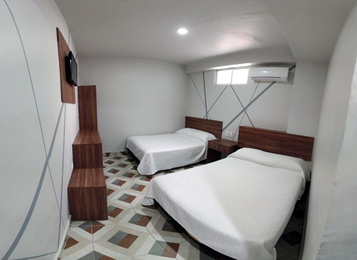 Hotel Town Express Дуранго Екстериор снимка