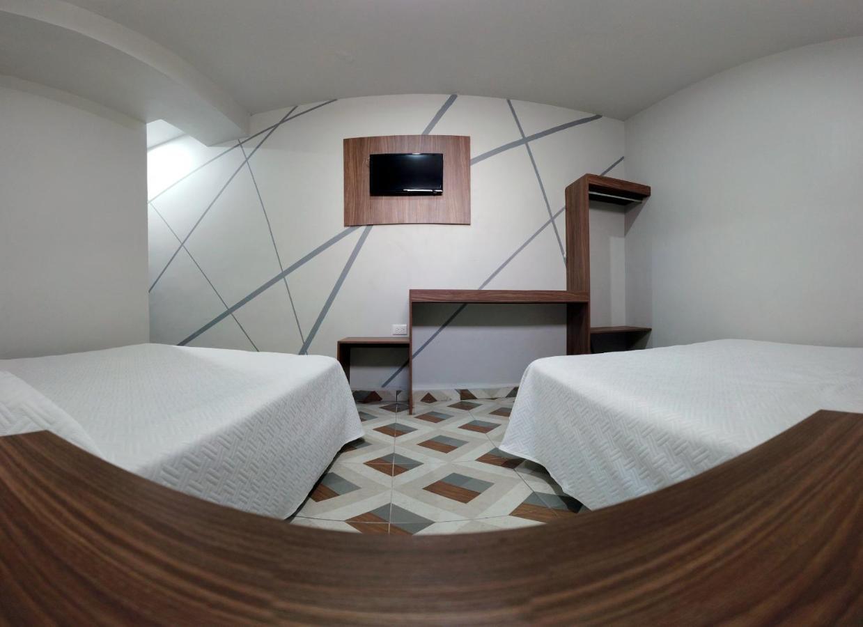Hotel Town Express Дуранго Екстериор снимка